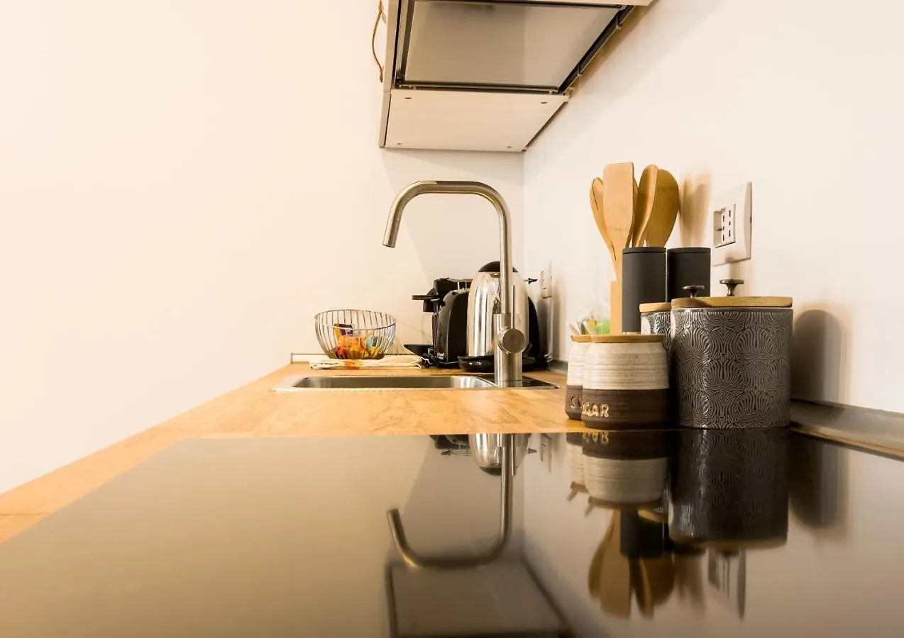 Easylife - Elegante E Rifinita Dimora Nello Splendido Quartiere Di Porta Venezia Apartment Milan 0*,  Italy