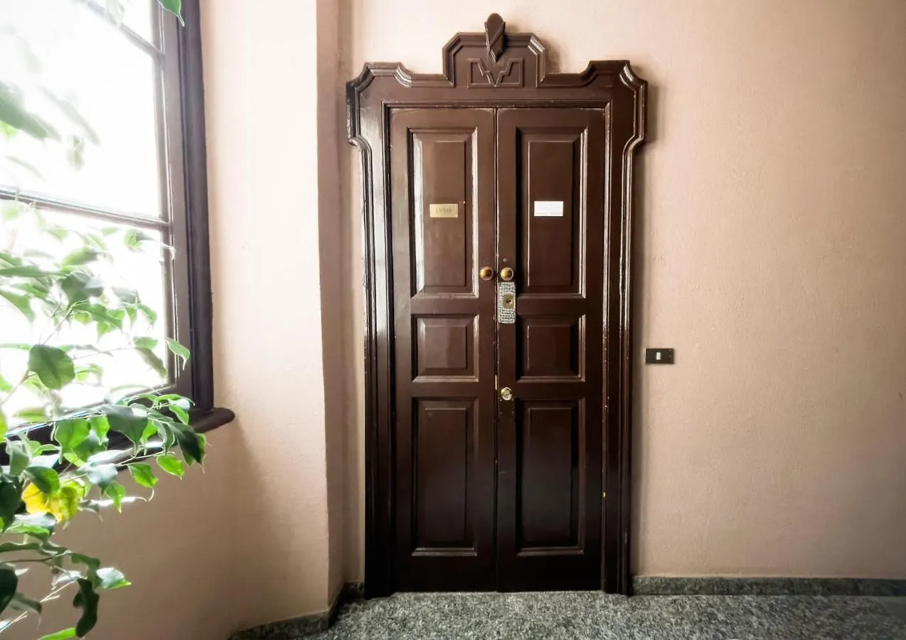 Easylife - Elegante E Rifinita Dimora Nello Splendido Quartiere Di Porta Venezia Apartment Milan 0*,  Italy